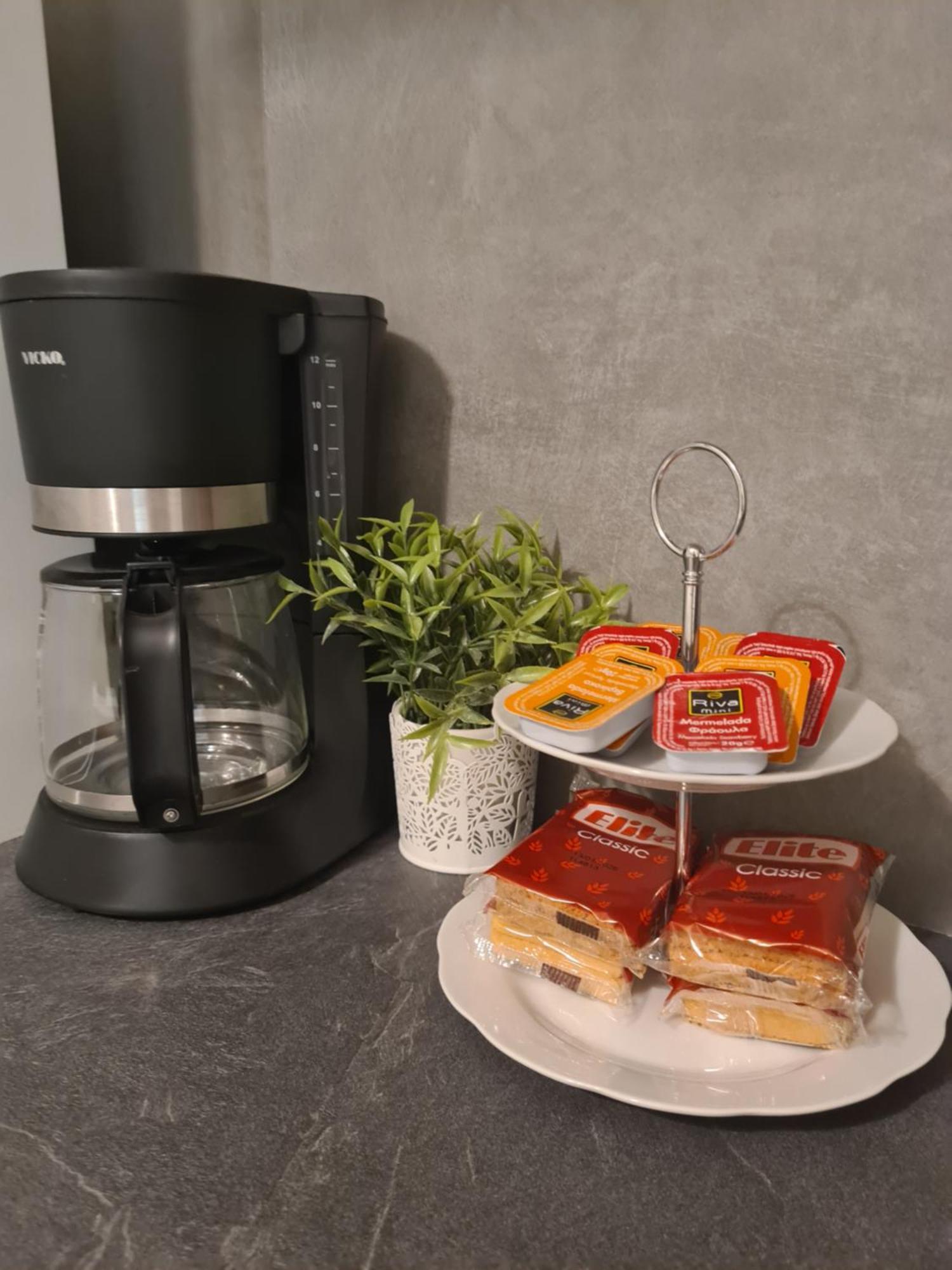 Apartment In The Heart Of The City 3 Lárisa Eksteriør bilde