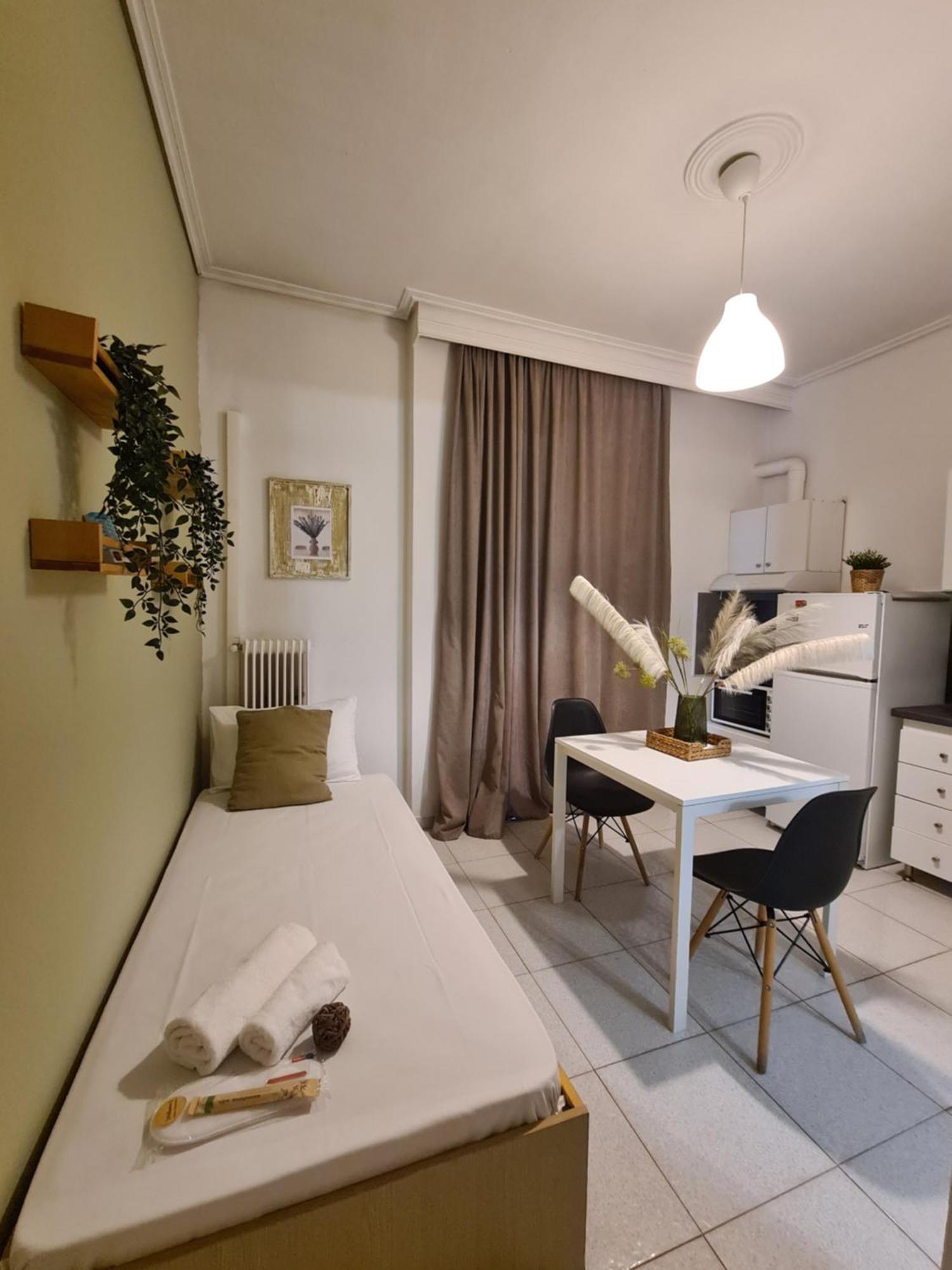 Apartment In The Heart Of The City 3 Lárisa Eksteriør bilde